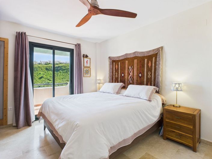 Image No.38-3 Bed Semi-Detached for sale