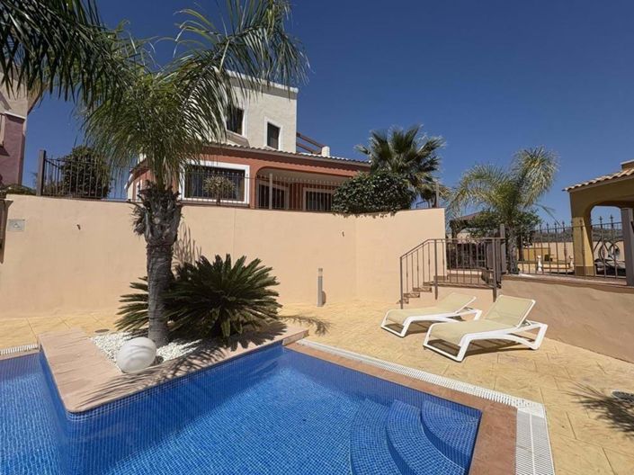 Image No.55-3 Bed Villa for sale