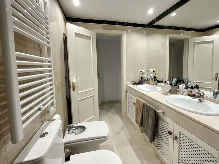 Image No.19-3 Bed Apartment for sale