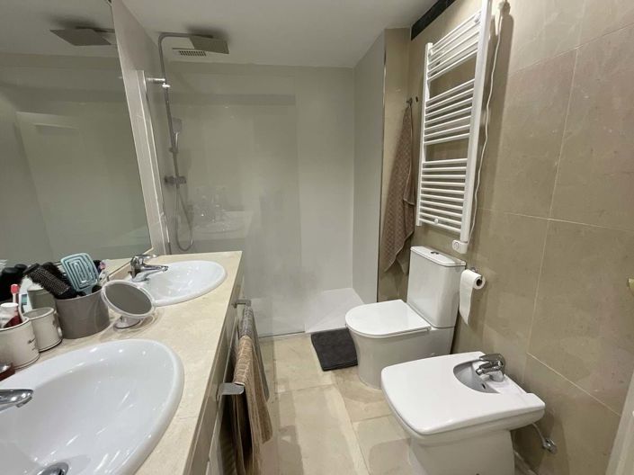 Image No.20-3 Bed Apartment for sale