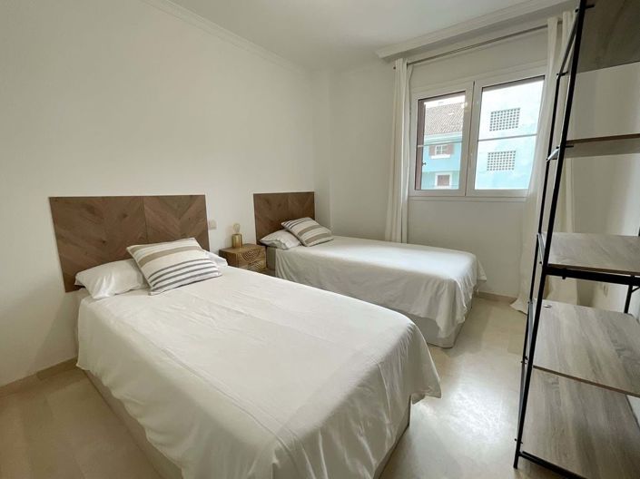 Image No.21-3 Bed Apartment for sale