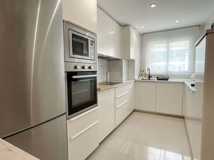 Image No.8-3 Bed Apartment for sale