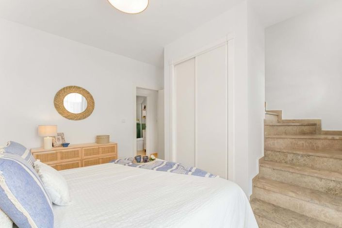 Image No.14-2 Bed Townhouse for sale