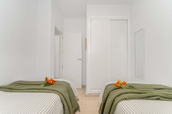 Image No.18-2 Bed Townhouse for sale