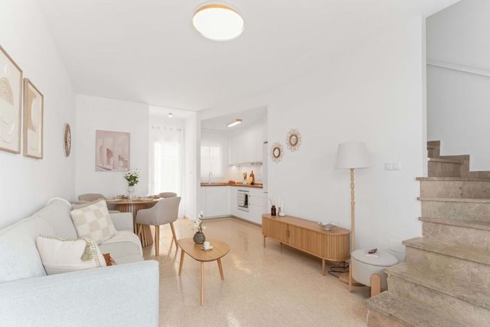 Image No.6-2 Bed Townhouse for sale