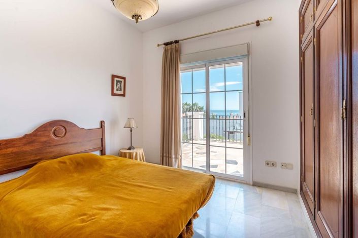 Image No.26-5 Bed Villa for sale