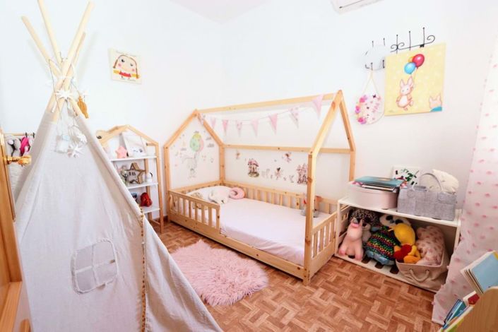 Image No.20-4 Bed Townhouse for sale