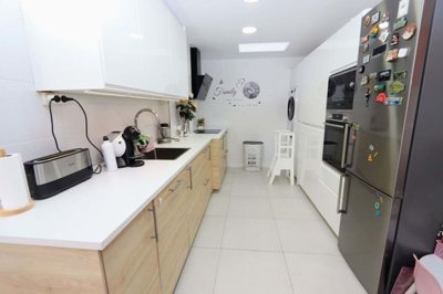 1447-632004-78d1f4f8b6655591b02d22fabb36a692d