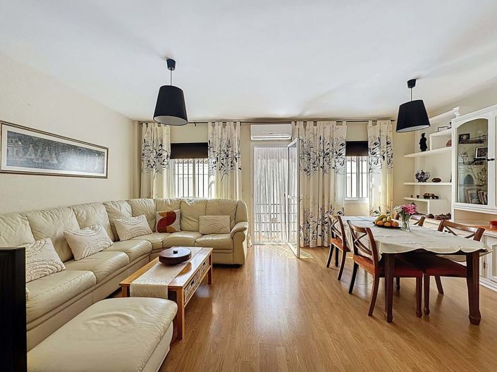 Image No.1-3 Bed Townhouse for sale