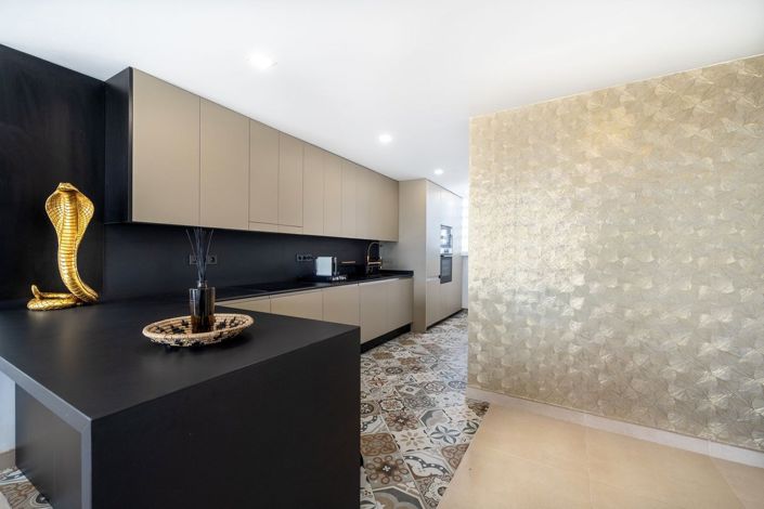 Image No.7-3 Bed Penthouse for sale