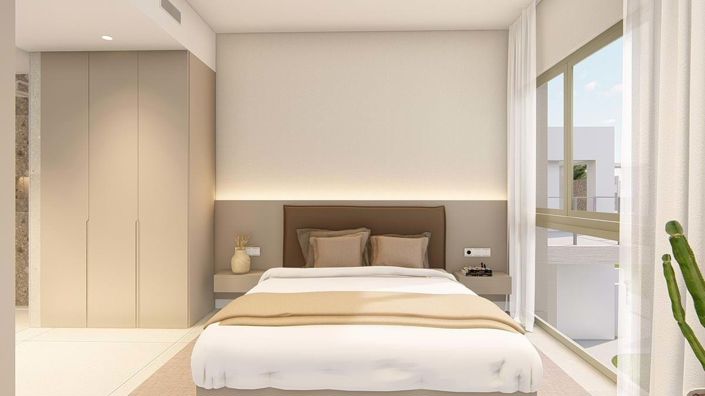 Image No.10-3 Bed Apartment for sale