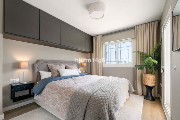 Image No.11-3 Bed Townhouse for sale