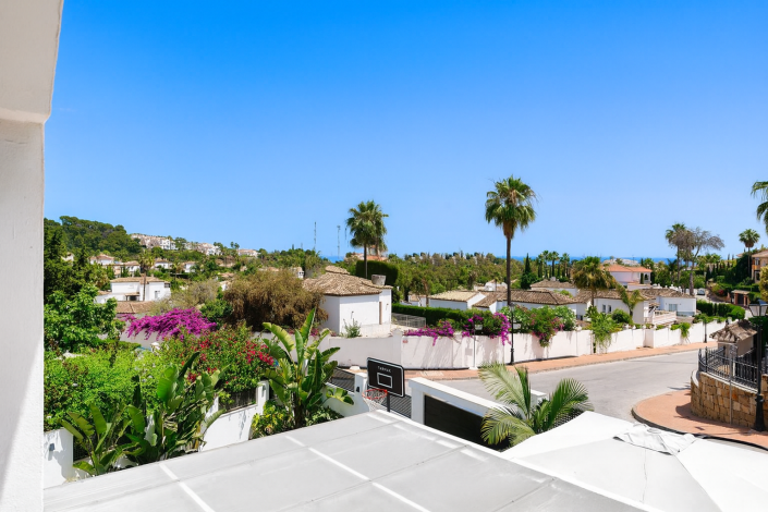 Image No.25-3 Bed Townhouse for sale