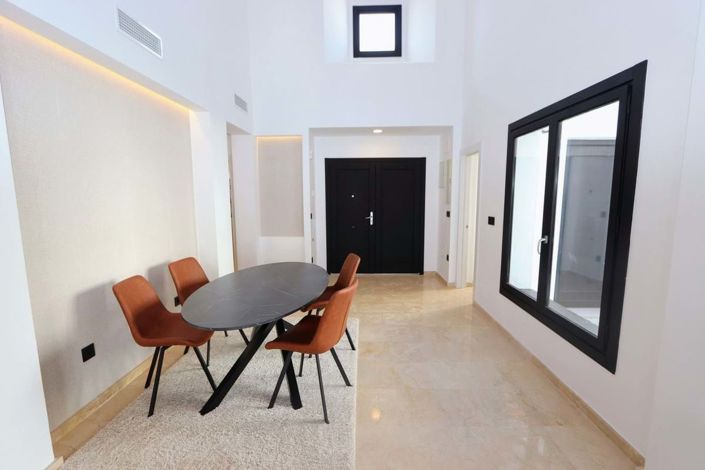 Image No.10-3 Bed Villa for sale