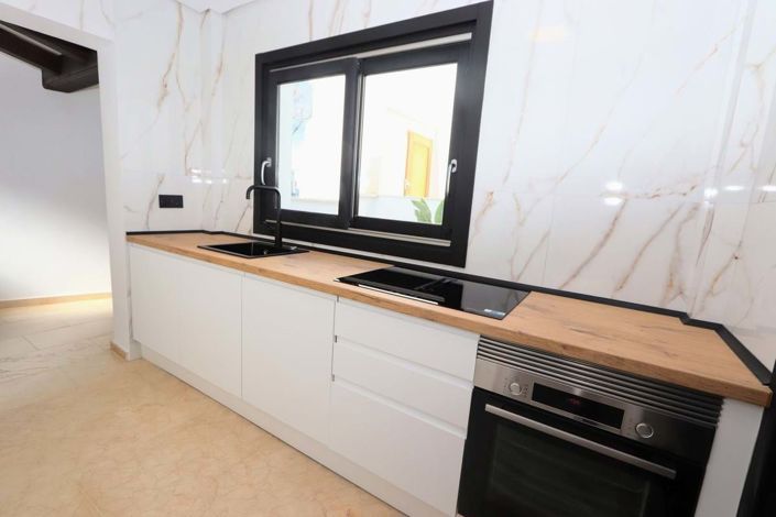 Image No.17-3 Bed Villa for sale