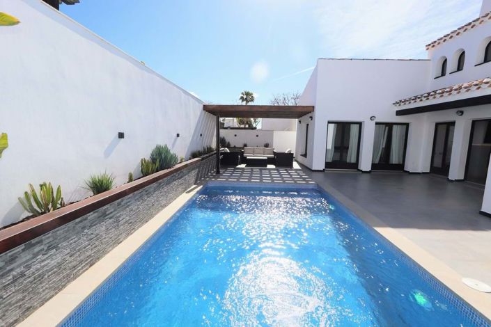 Image No.2-3 Bed Villa for sale