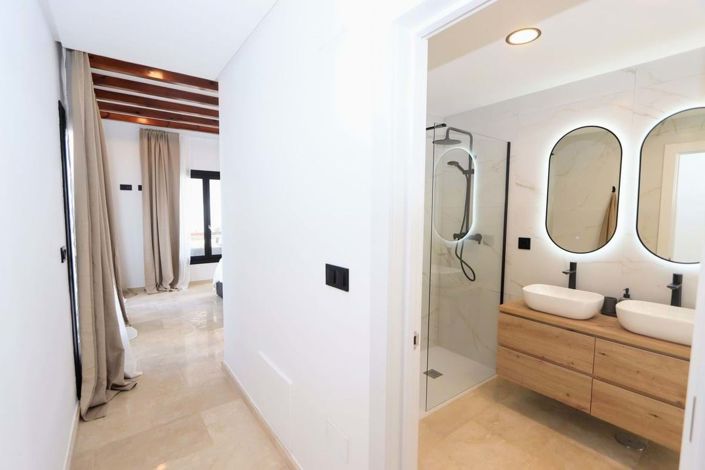 Image No.23-3 Bed Villa for sale