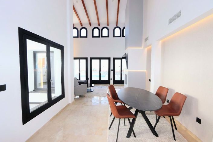 Image No.7-3 Bed Villa for sale