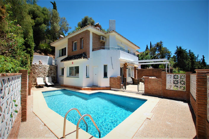 Image No.1-4 Bed Villa for sale