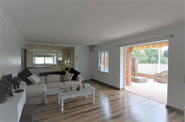 Image No.3-4 Bed Villa for sale