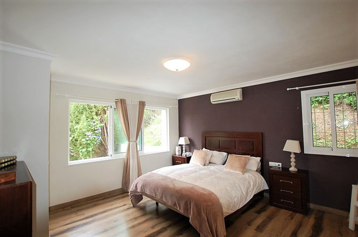 Image No.9-4 Bed Villa for sale