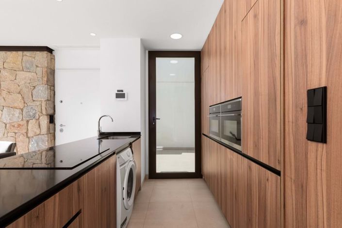 Image No.10-2 Bed Villa for sale