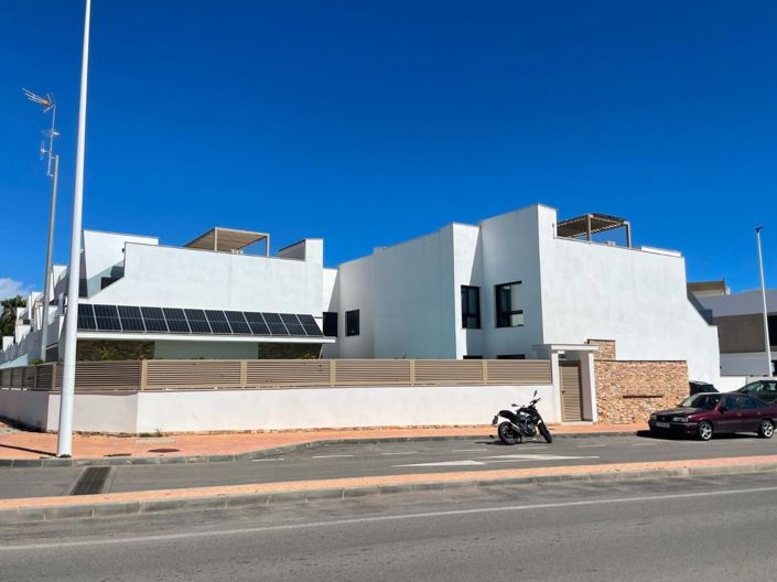 Image No.29-3 Bed Apartment for sale