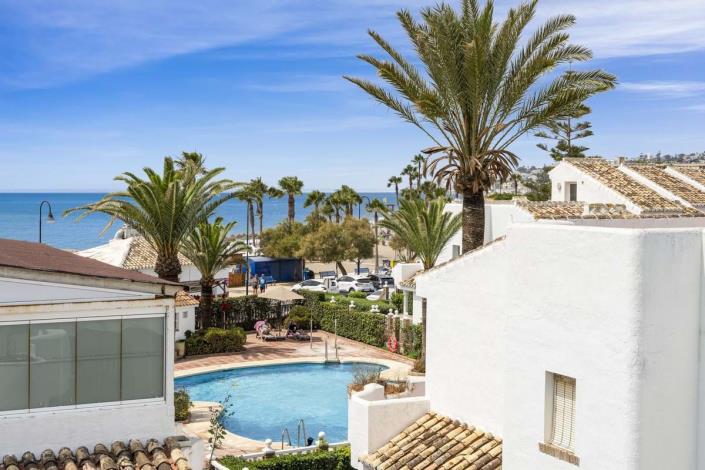 Image No.8-3 Bed Townhouse for sale