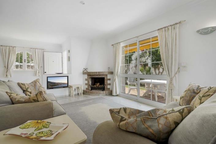 Image No.12-3 Bed Townhouse for sale