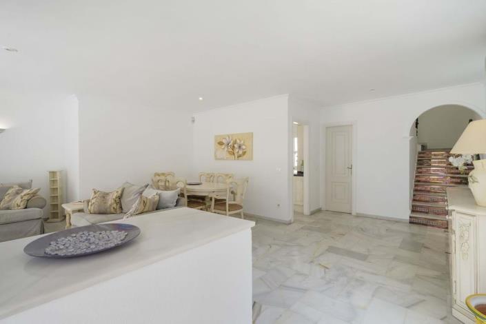 Image No.15-3 Bed Townhouse for sale