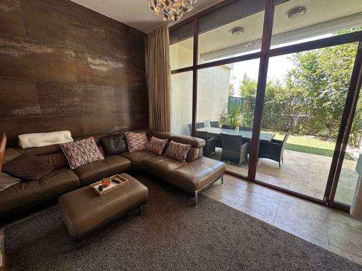 Image No.9-3 Bed Townhouse for sale