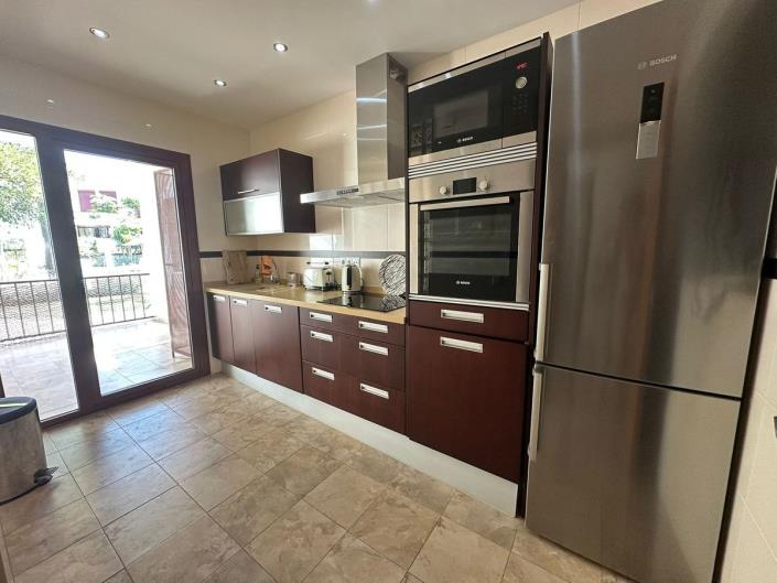 Image No.4-3 Bed Townhouse for sale