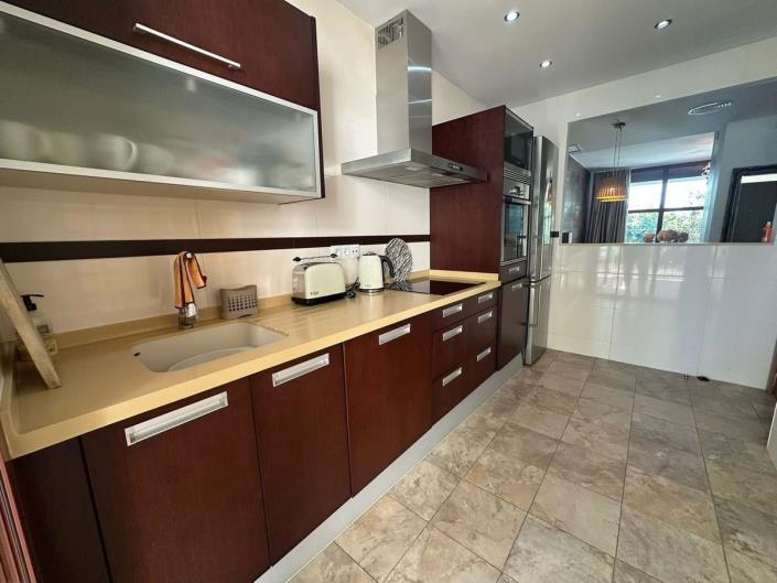 Image No.17-3 Bed Townhouse for sale