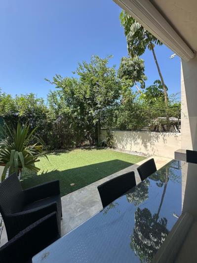 Image No.23-3 Bed Townhouse for sale