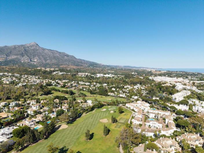 Image No.15-3 Bed Townhouse for sale