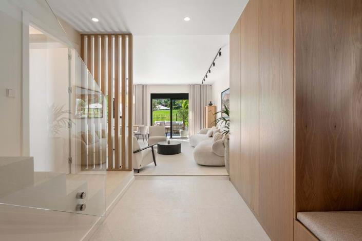 Image No.17-3 Bed Townhouse for sale