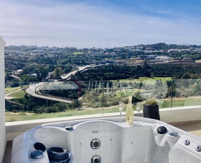 Image No.26-3 Bed Townhouse for sale