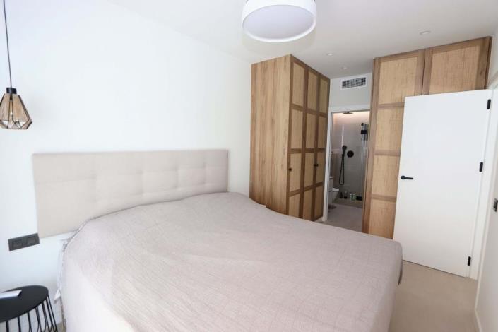 Image No.8-3 Bed Apartment for sale