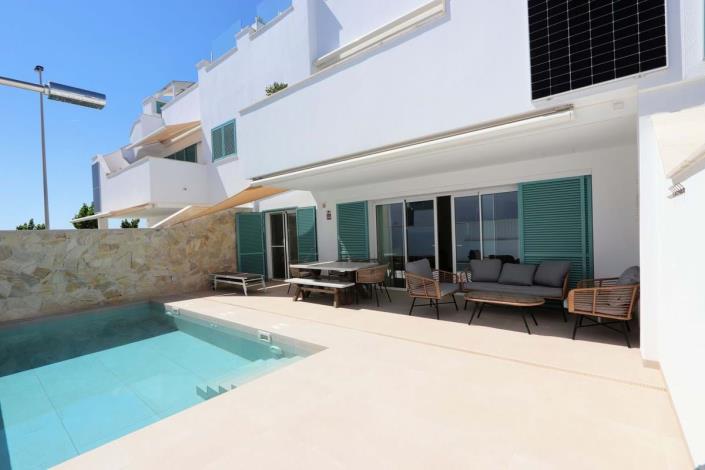 Image No.15-3 Bed Apartment for sale