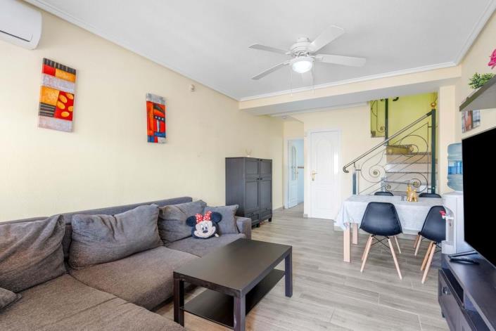 Image No.8-2 Bed Townhouse for sale