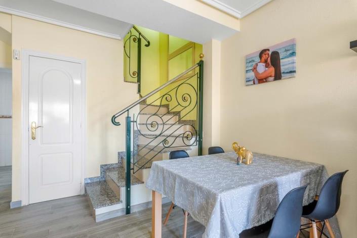 Image No.5-2 Bed Townhouse for sale