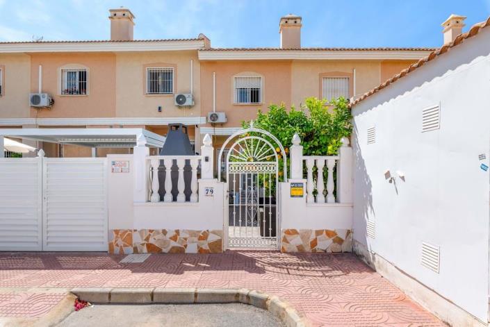 Image No.25-2 Bed Townhouse for sale