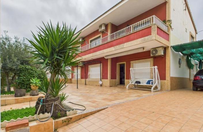 Image No.1-4 Bed Apartment for sale