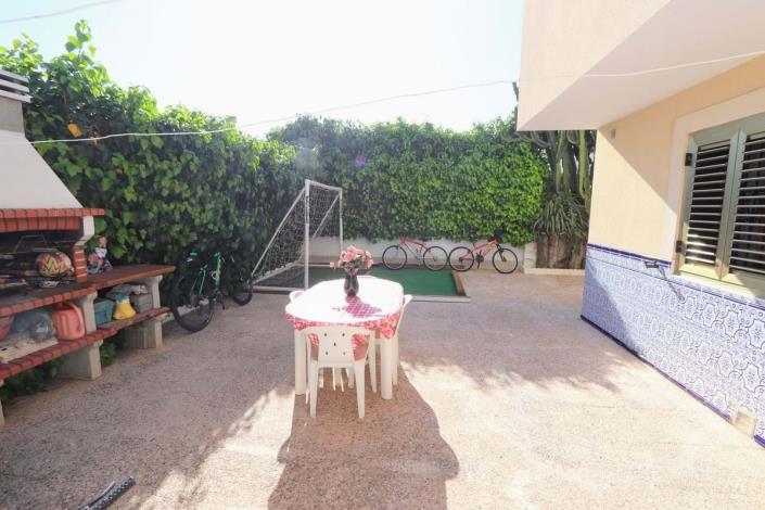 Image No.9-4 Bed Semi-Detached for sale