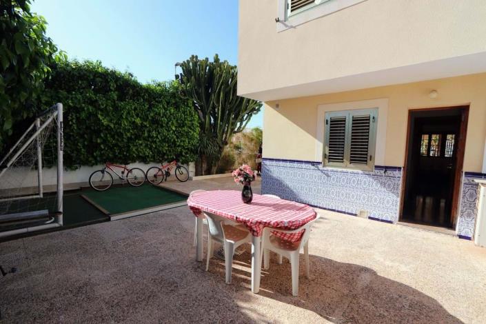 Image No.23-4 Bed Semi-Detached for sale