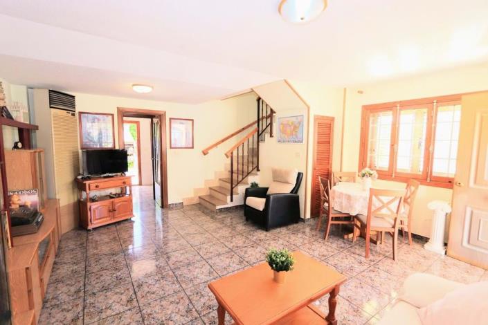 Image No.30-4 Bed Semi-Detached for sale