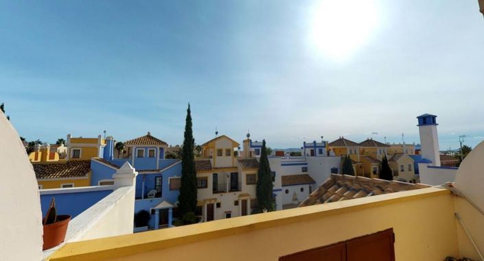 Image No.15-2 Bed Townhouse for sale