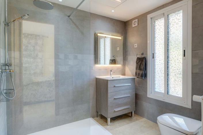 Image No.14-4 Bed Villa for sale