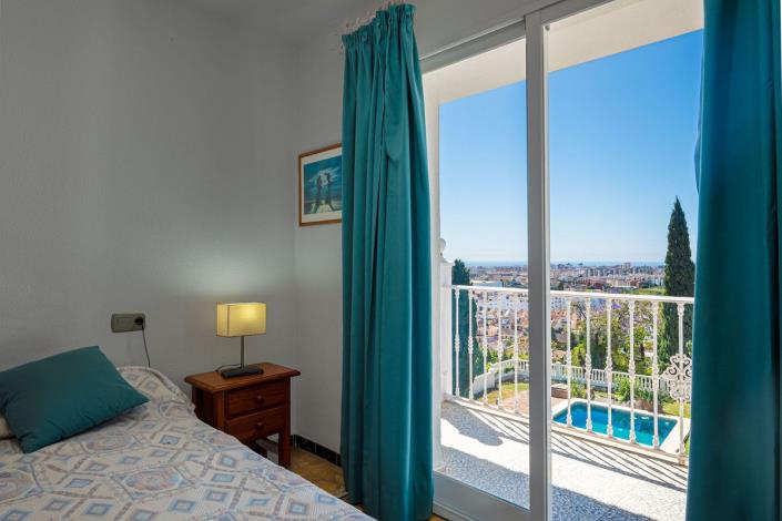 Image No.12-7 Bed Villa for sale