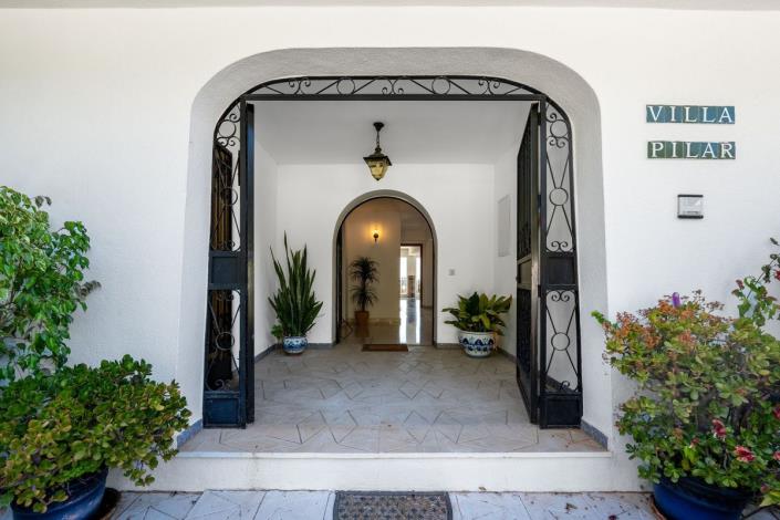 Image No.18-7 Bed Villa for sale